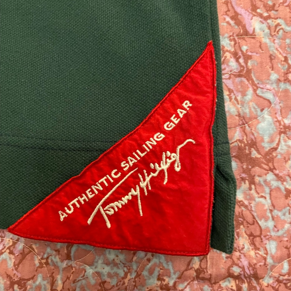 TOMMY HILFIGER Sailing ⛵️ Gear . Men’s Large . Great Condition!